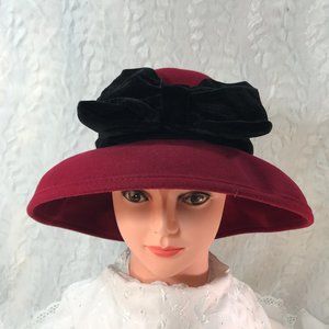 Vintage Wool Felt Cloche Hat Sunday Best Derby